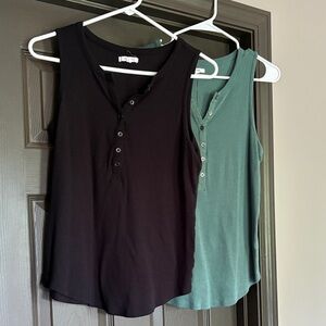 Black and Green Sleeveless Tops